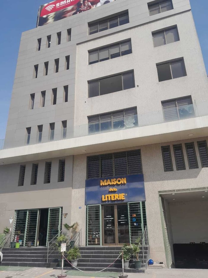 Cession de bail magasin situé sur le VGE image